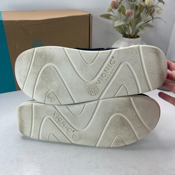 Vionic Skipper Canvas Slip-On Comfort Shoes Navy I4788F1400 Men's US 8M - Picture 8 of 10